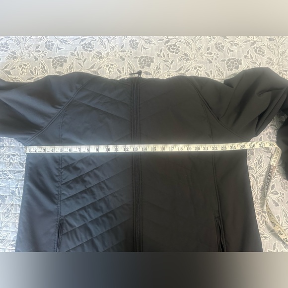 New Balance Black Puffer Jacket with Hood and Relaxed Fit - Picture 6 of 14